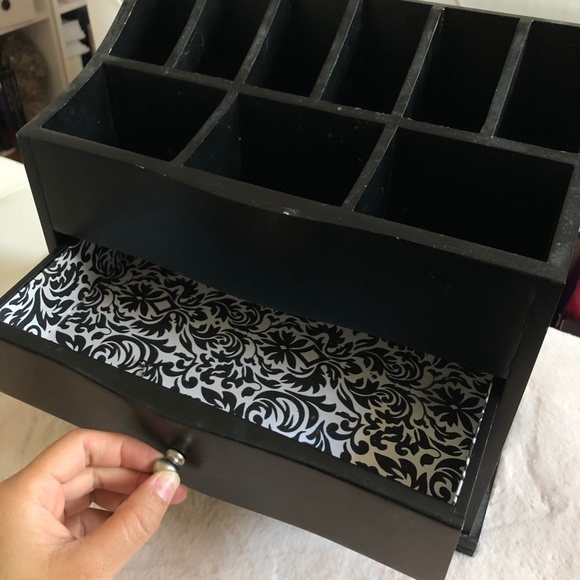 SOLD High Quality Office Stationery Organizer - Picture 3 of 7